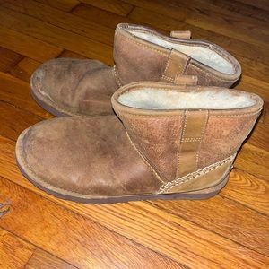 Men’s uggs boots size 10